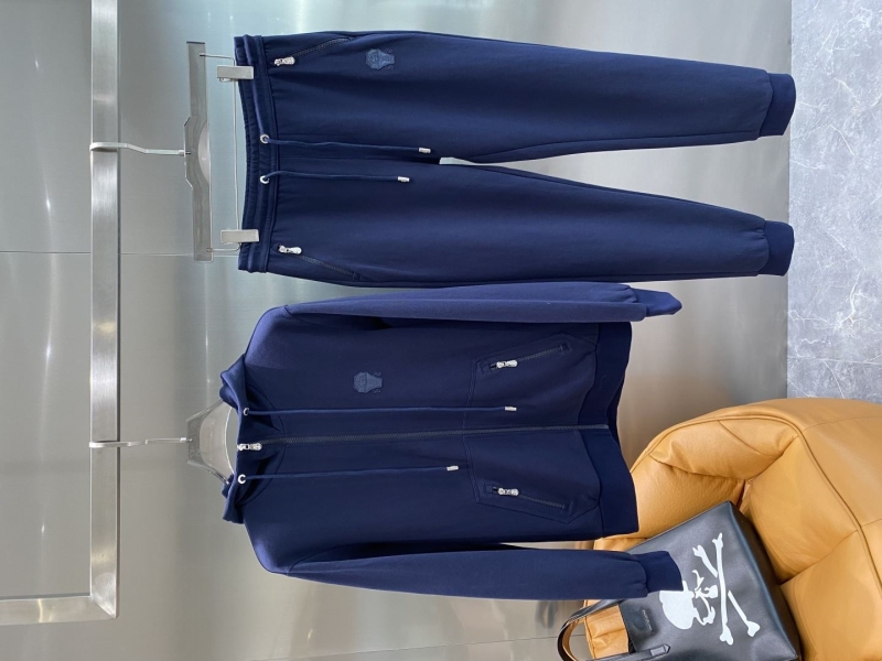 Brunello Cucinelli Suits